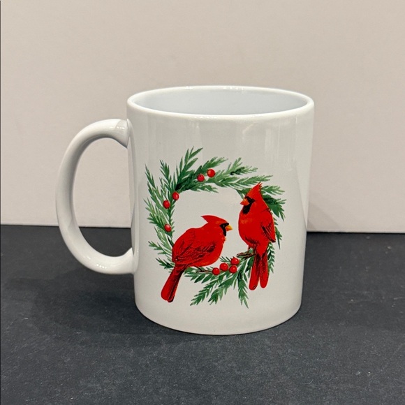 Christmas mug Cardinals perched On Christmas wreath coffee mug - Picture 2 of 9